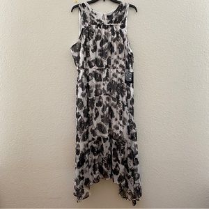 NWT SimplyVera Vera Wang Black & White Floral Dress